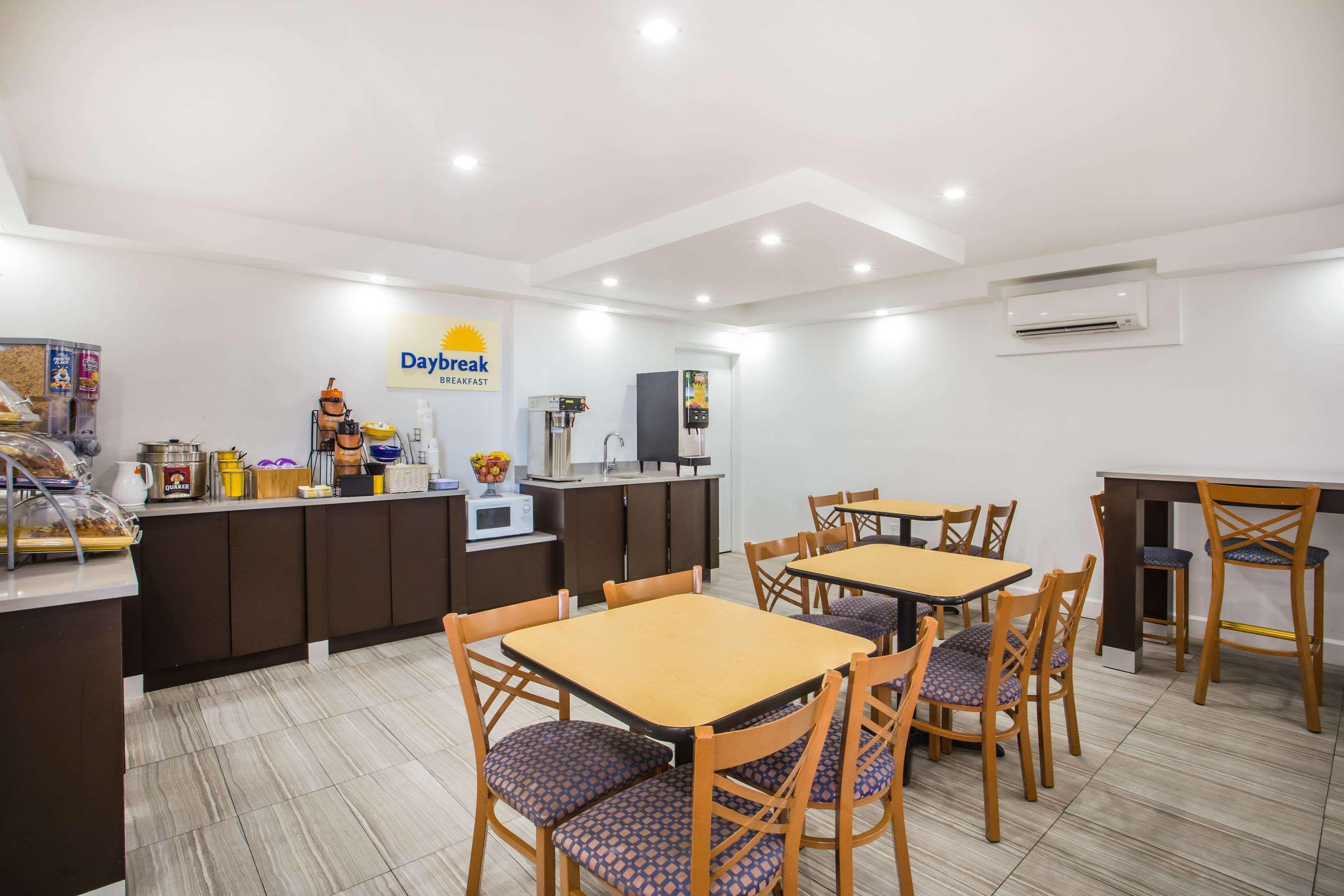 אורמונד ביץ Arya Blu Inn And Suites מראה חיצוני תמונה