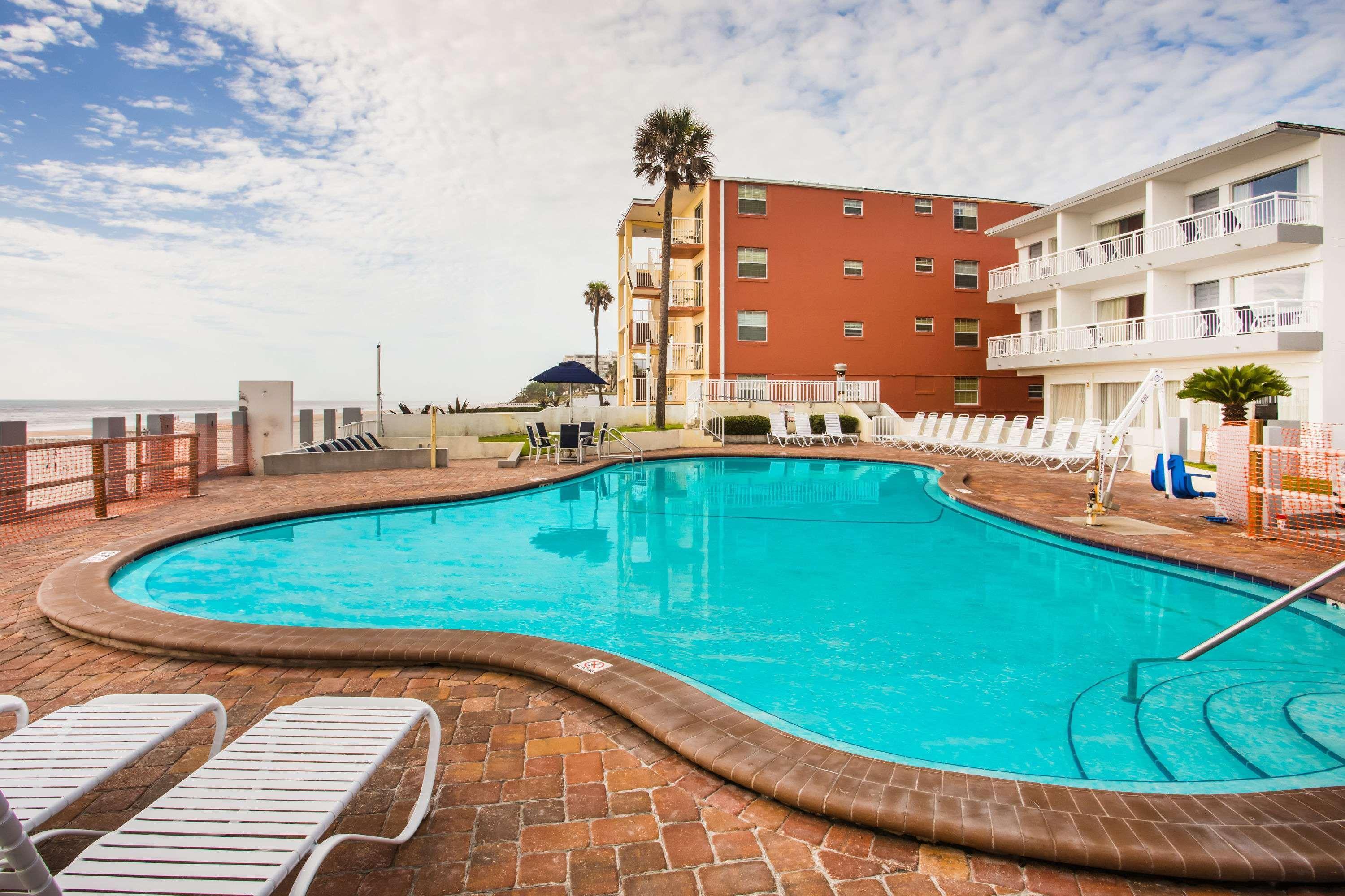 אורמונד ביץ Arya Blu Inn And Suites מראה חיצוני תמונה