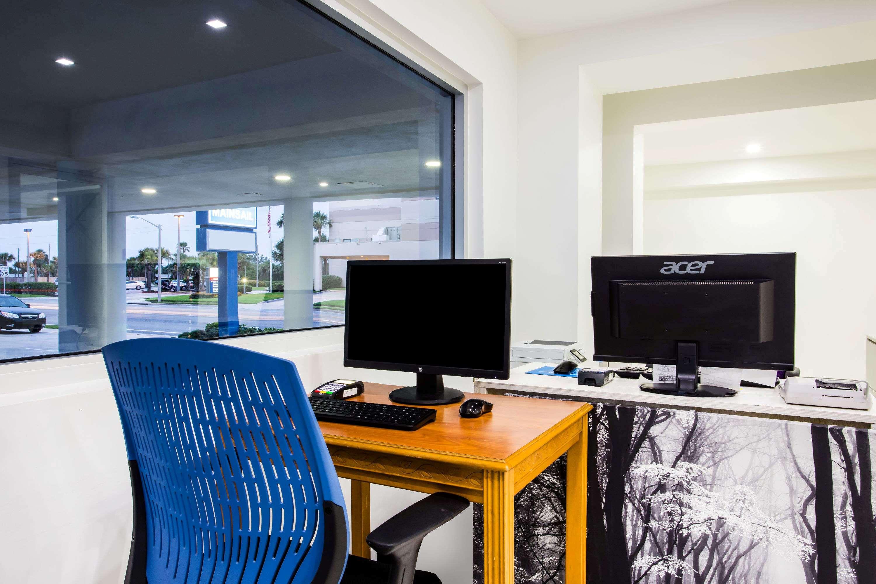 אורמונד ביץ Arya Blu Inn And Suites מראה חיצוני תמונה