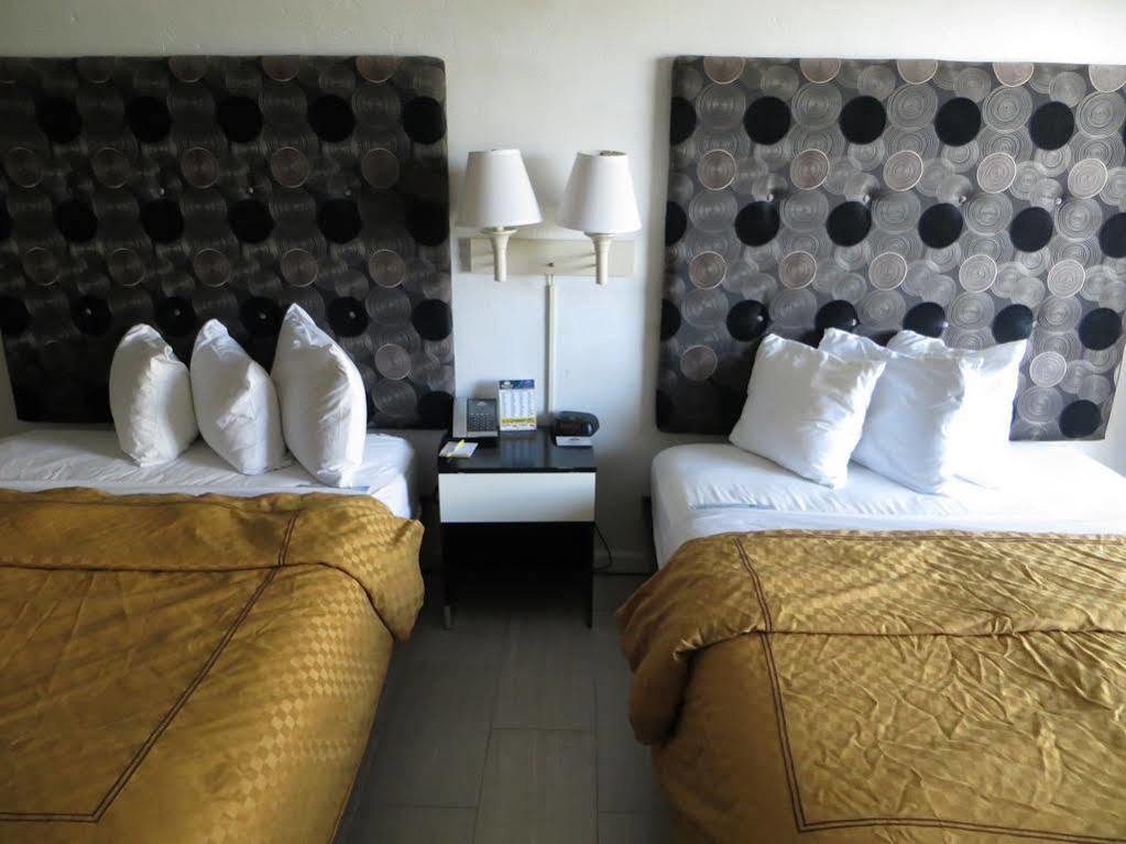 אורמונד ביץ Arya Blu Inn And Suites מראה חיצוני תמונה