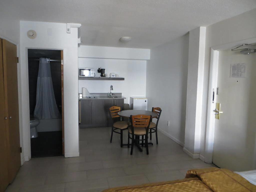אורמונד ביץ Arya Blu Inn And Suites מראה חיצוני תמונה