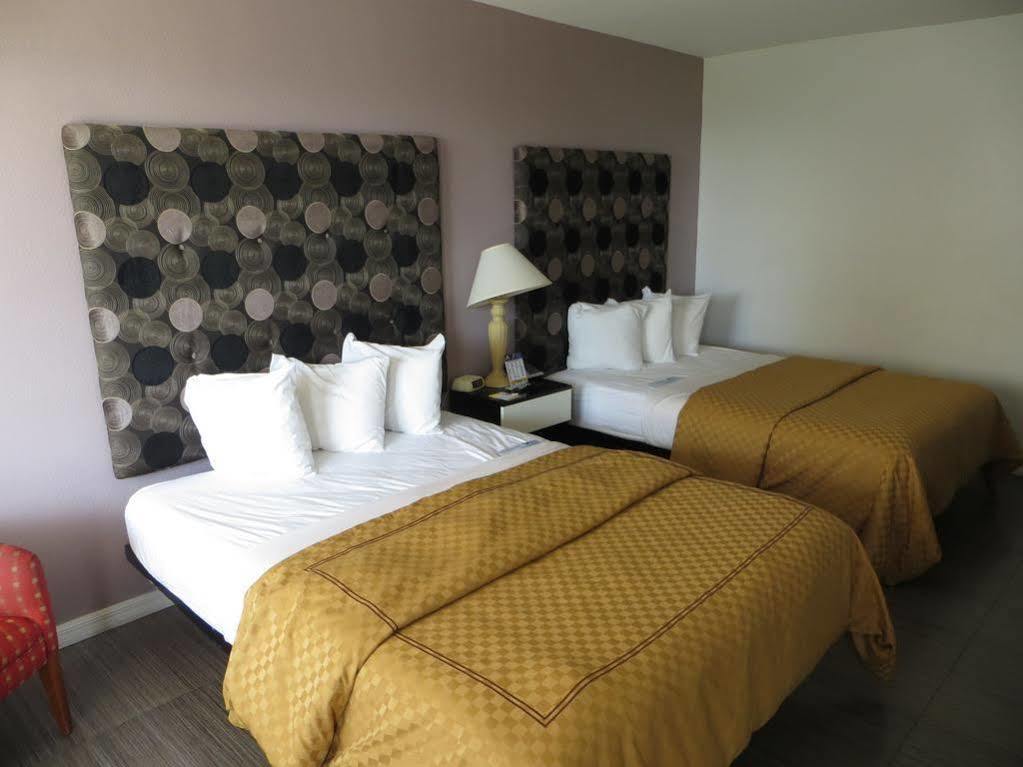 אורמונד ביץ Arya Blu Inn And Suites מראה חיצוני תמונה